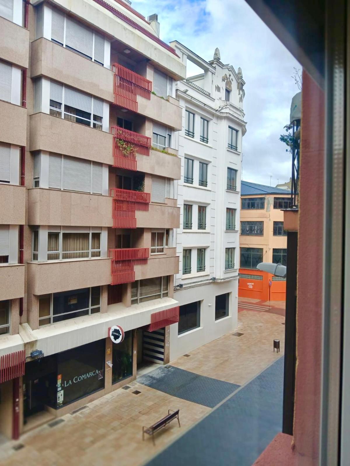 Segundo Antolin Yellow Door Ponferrada